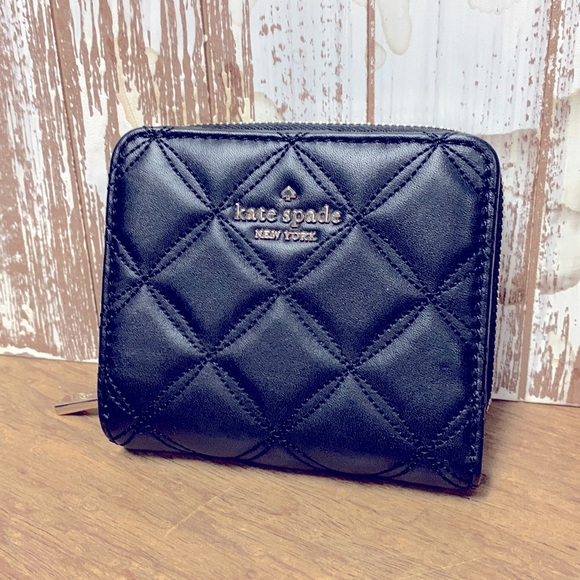 Kate spade black quilted bi fold tufted card slot id window leather wallet